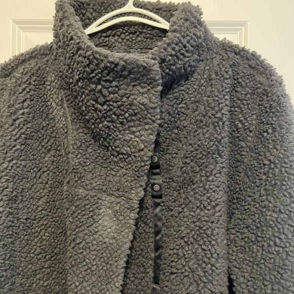 LULU Lemon Lab Sherpa Coat. - Picture 7 of 7